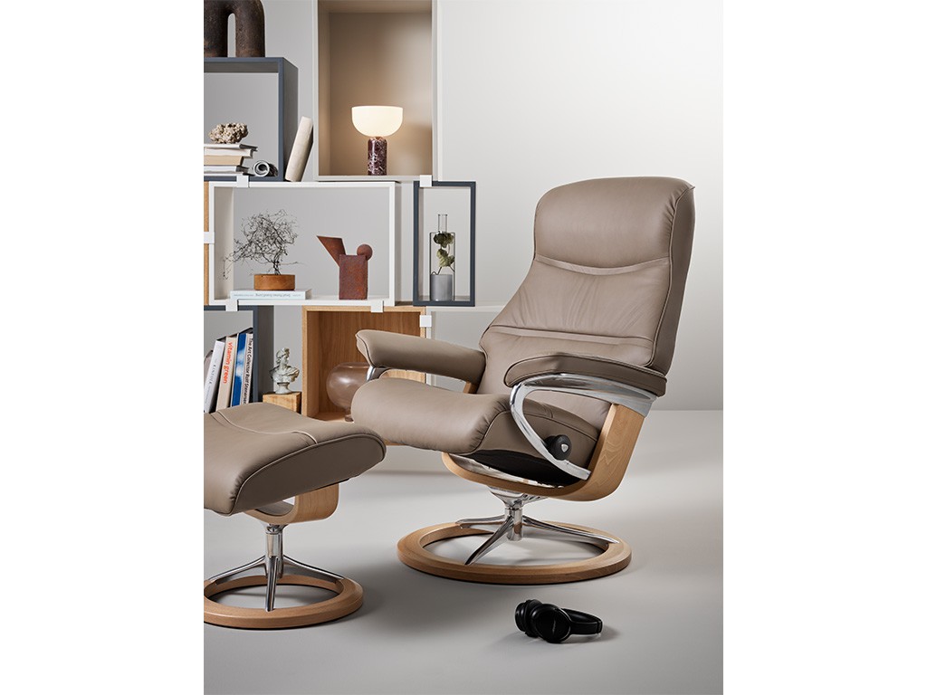Entdecke den Stressless® Philip Relaxsessel: innovatives Design, ergonomischer Komfort & individuelle Anpassung. Jetzt im Einrichtungszentrum Konken testen!
